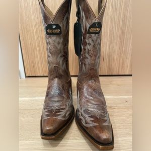 Brand new Shyanne size 9 women’s cowgirl boots